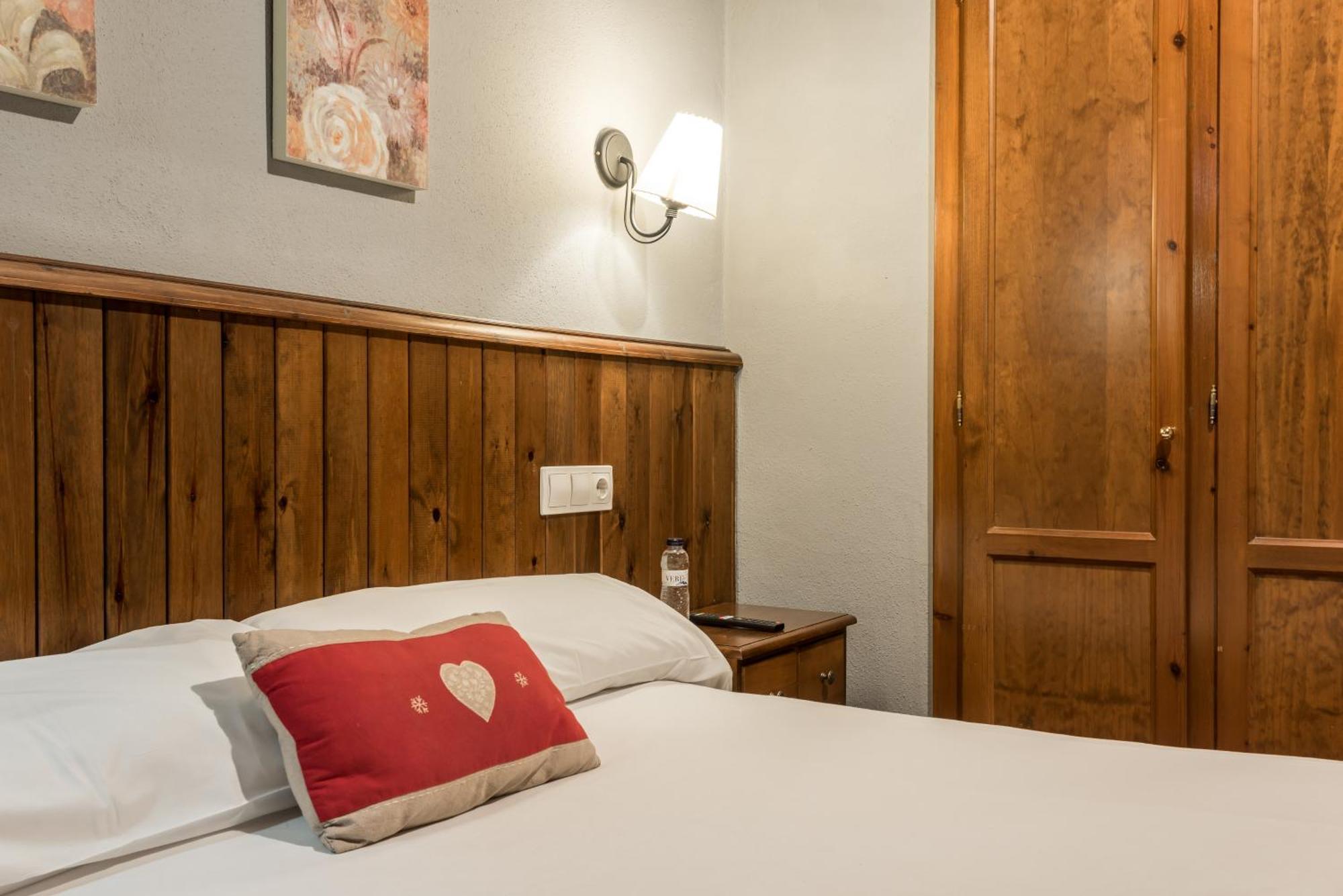 Hotel Snoe Beret Vielha Kültér fotó